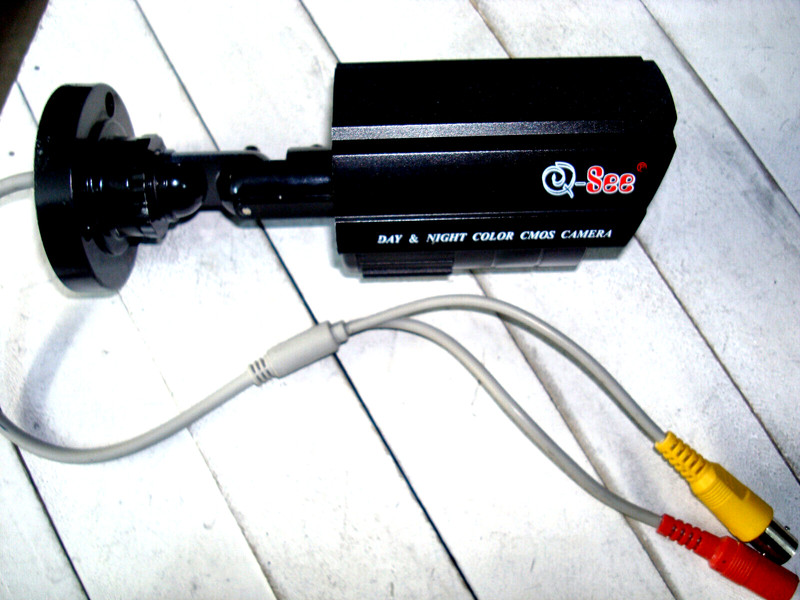 Q-See Day & Night Color Weatherproof Camera Model QSM1424W + 60ft. BNC Cable gallery