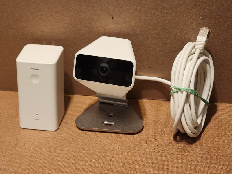 Xfinity XCAM2 HD Indoor Outdoor Security Camera XW4 SCHC2AEW, w/SCHX4AEW AC gallery