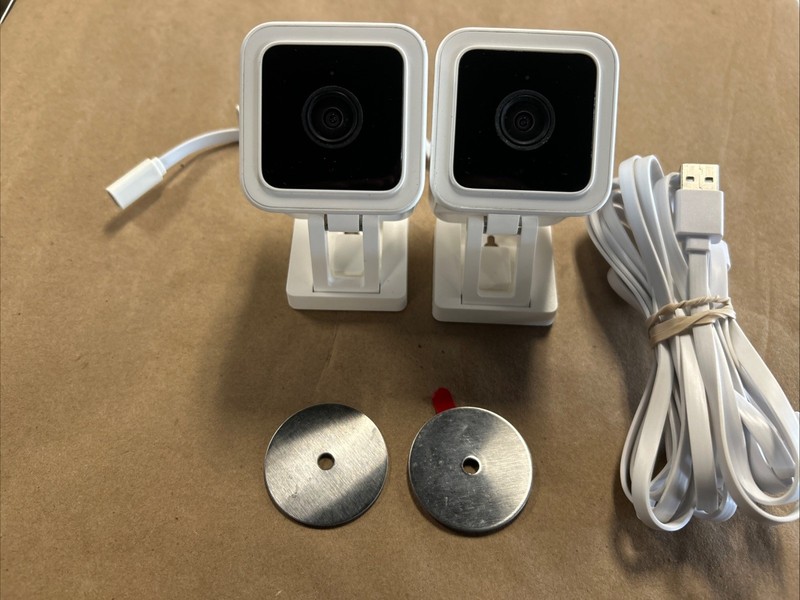 Roku Smart Home Indoor Camera SE Wi-Fi Security Camera Wired gallery