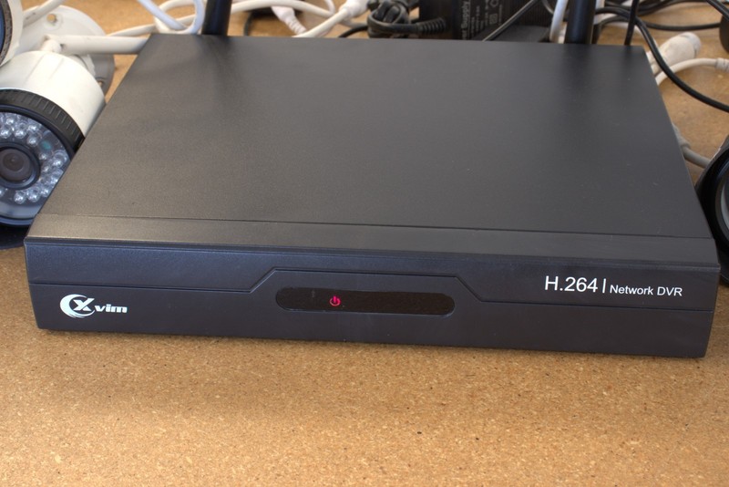 XVIM H.264 Network DVR and 8 Cameras *Tested* gallery
