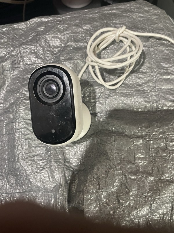 Arlo VMC3060-100NAR Essential 2ndGen 2K Indoor Single gallery