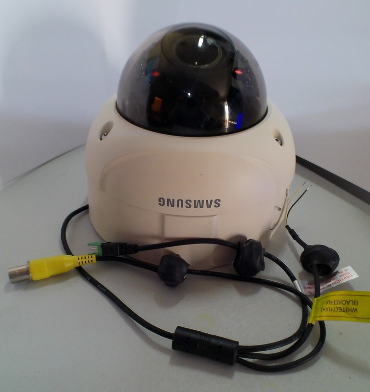 Samsung SCV-2080R 600TV Lines SSNRIII Day/Night IR Dome Security Camera gallery