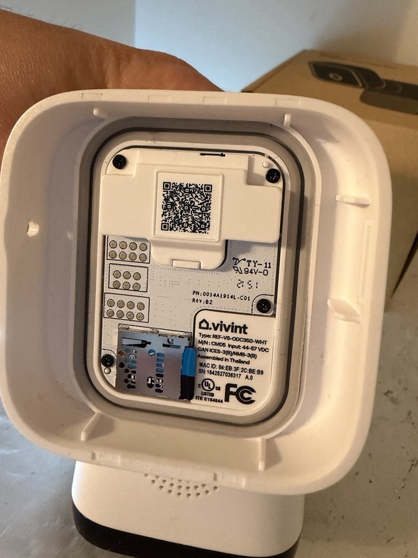 Vivint Outdoor Camera Pro Gen 1 VS-ODC350-WHT FHD 1080p Cube Camera White gallery