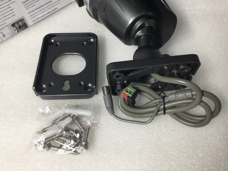 Outdoor Security Color Camera 2.8-12mm 690TVL IR D/N WDR OSD Surveillance NEW! gallery