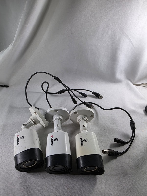 (3) LOREX SECURITY CAMERA LBV1521-C 720p HD IR PC BULLET VIDEO CAMERA WHITE