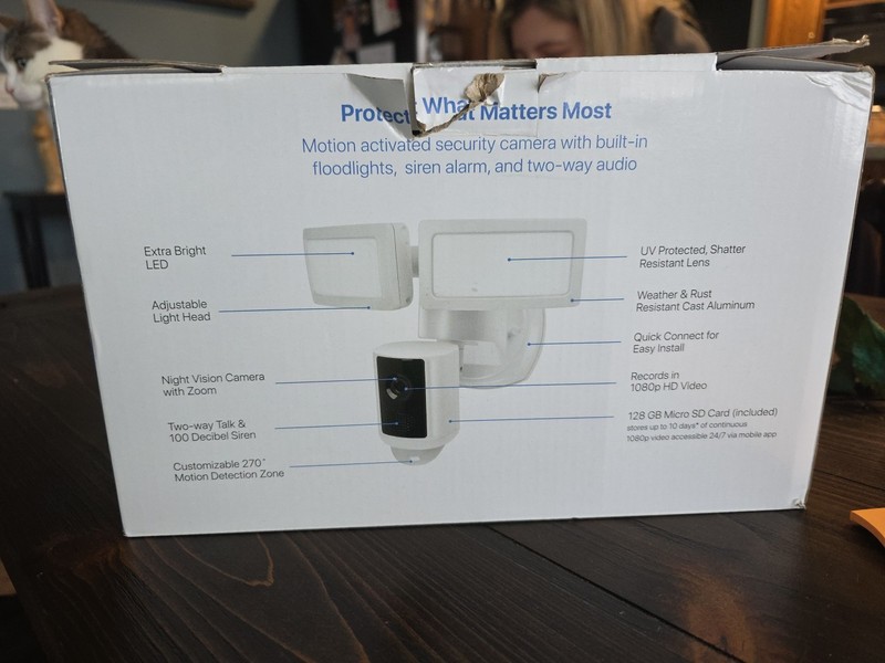 Smart WiFi Flood Light Security Camera gallery