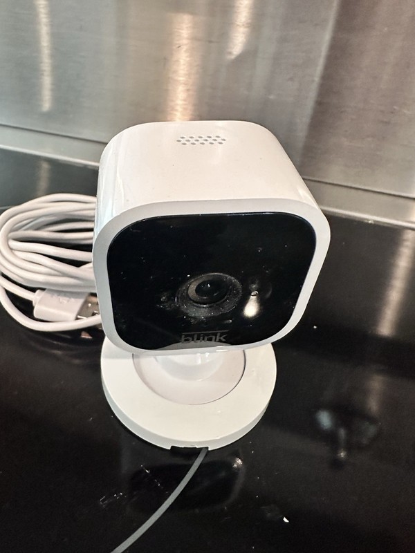 Link Blink Mini Indoor Plug In Smart Camera - White with Black Face gallery