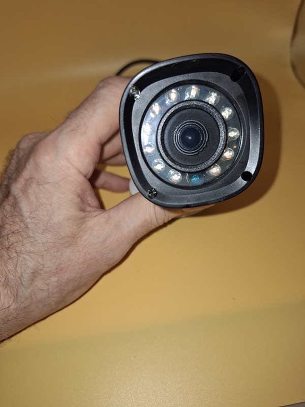 Lorex Original HD 1080p LBV2521-C Indoor and Outdoor Camera Night Vision White gallery