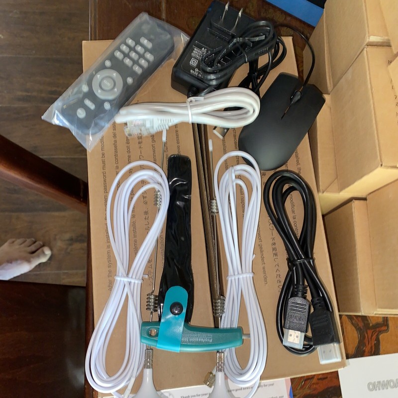 Ohwoai 5.0MP Security Cameras System, 8pc with monitor and mouse gallery