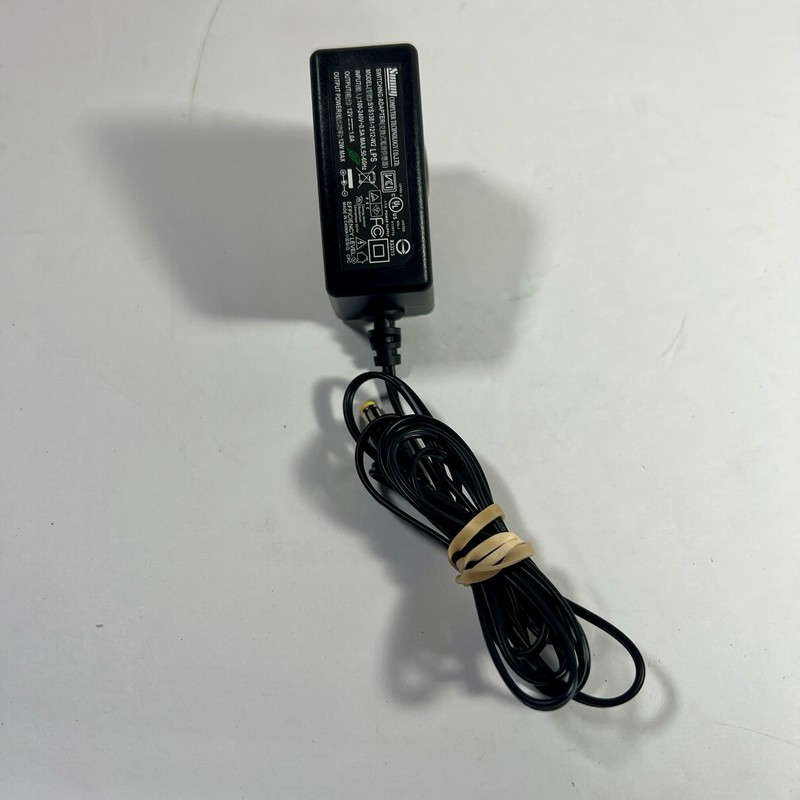 ADT Pulse Wireless Day Night Indoor Network Camera RC8025B-ADT w/ power adapter gallery
