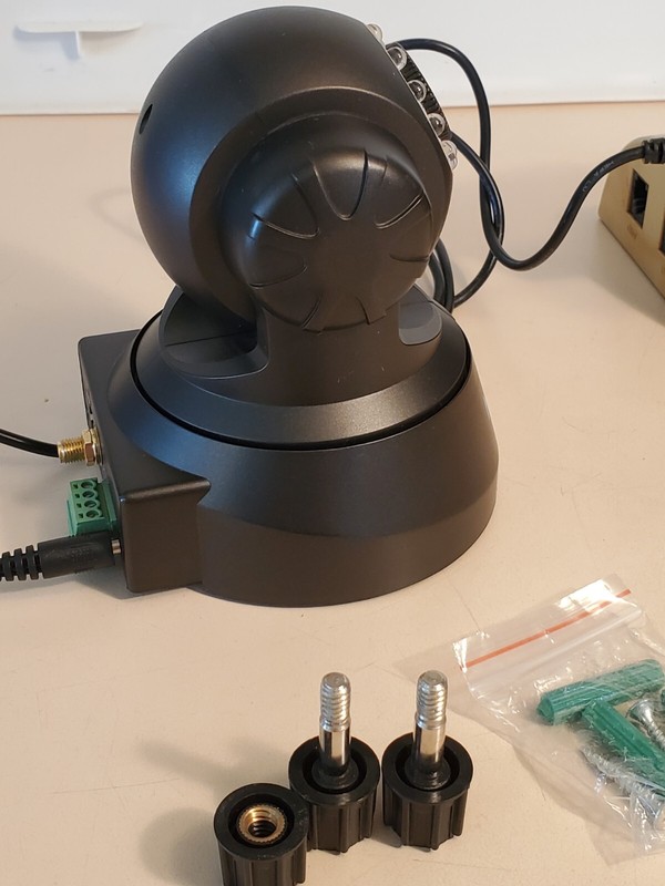 HOO TOO HT-IP206 P2P Wireless HD IP Camera, black. Tested works. gallery