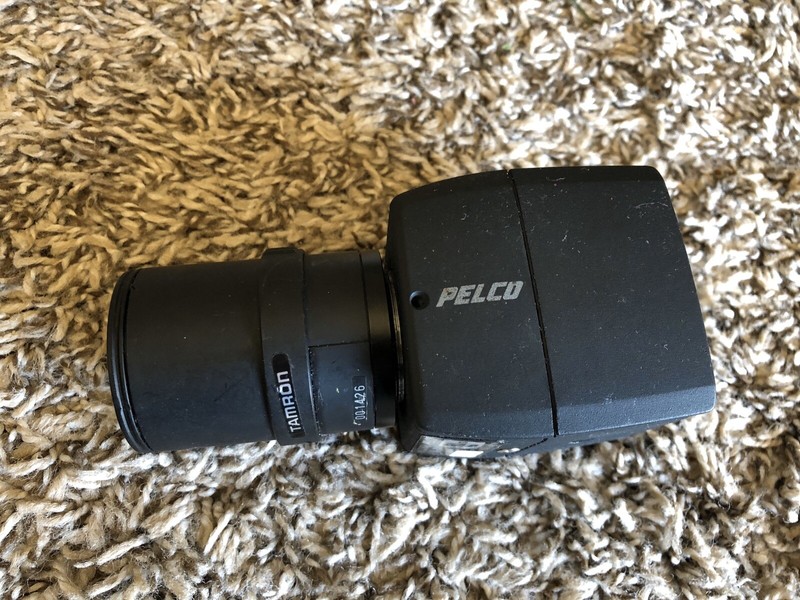 Pelco CCC1300H-2 Compact Color Camera W/3.5-8MM LENS UNTESTED SOLD AS IS S2C3