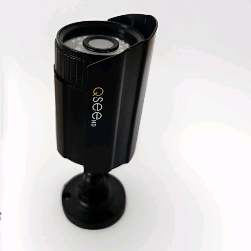 Q-See QTH8053B 1080p Bullet Camera with 60ft Cable & 100ft Night Vision