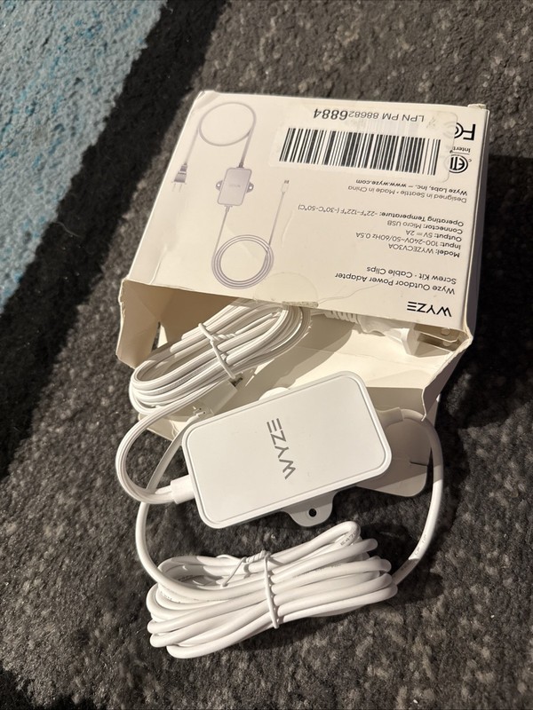 Wyze Outdoor Power Adapter Micro USB Model WYZECV30A Brand New In Box gallery