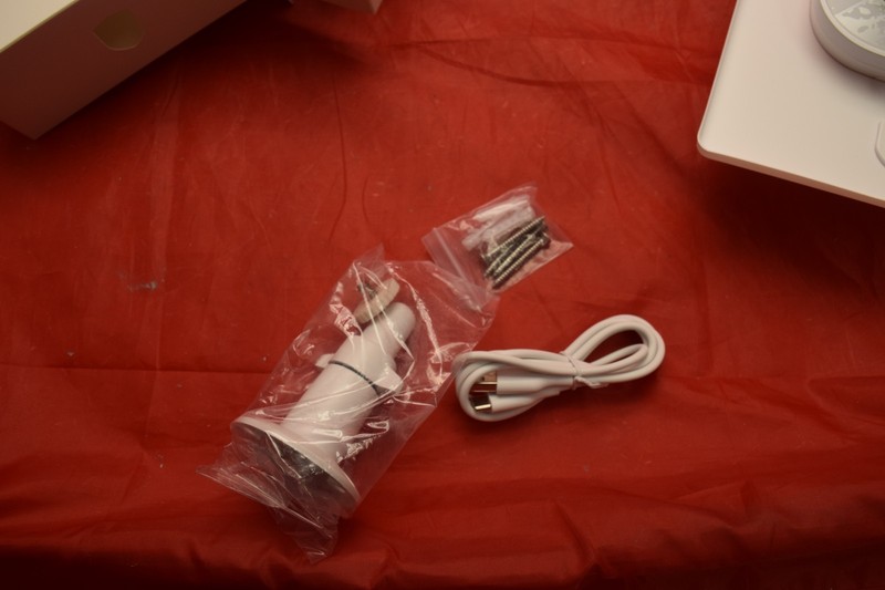 Eufy Security SoloCam L20 Wire Free Motion Activated w/ Spotlight 1080P T8122 gallery