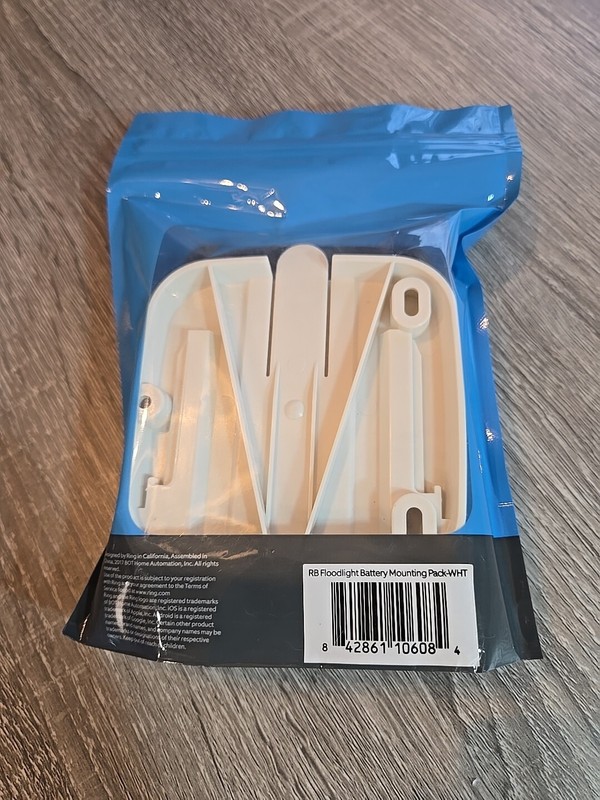 Ring Floodlight Battery Mounting Pack- White New gallery
