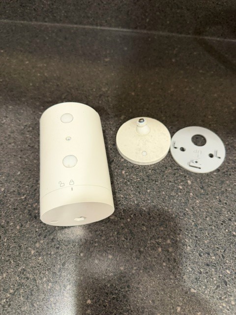 Ring Stick Up Cam Security Camera - White (No Battery) Model: 5UM7E5 gallery