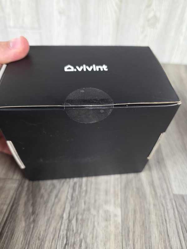 ¥Vivint Indoor Wireless IP/Network Wi-Fi Surveillance Camera - NEW gallery
