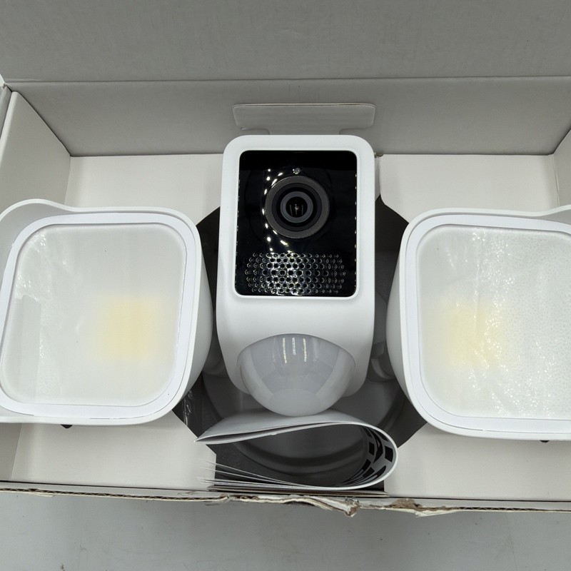 Wyze Cam Floodlight V2 Motion-Activated 2K HD Color Night Vision Camera gallery