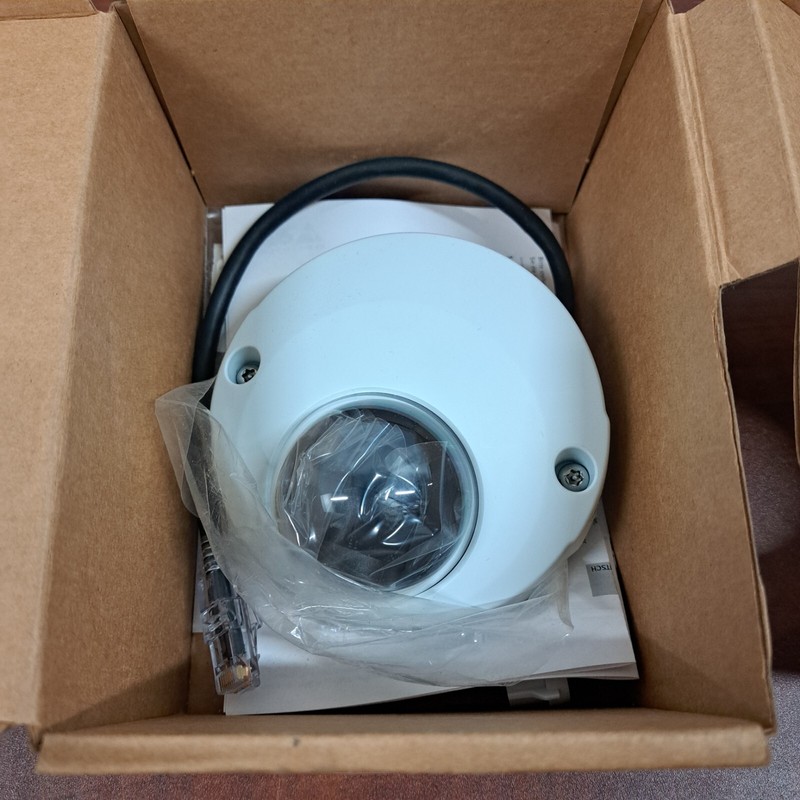 New Axis P3904-R M12 / 0638-001 720P 1MP Dome IP Security Camera M12 jack
