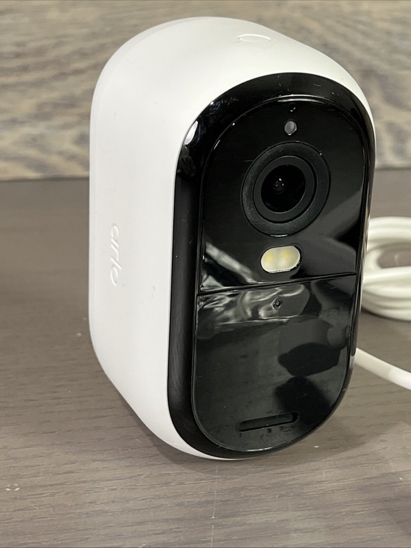 Arlo Essentials Add On 2K SecurityCamera, VMC3050, w/Solar Panel VMA6600 gallery