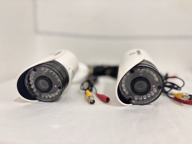 2PCS Lorex 700TVL 960H Surveillance Camera Model MC7711 with Cable Used gallery