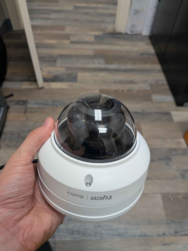 Tyco Illustra Flex - 4K Outdoor Mini-Dome Camera gallery