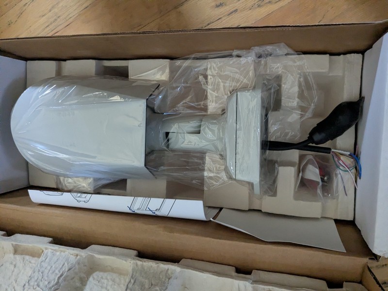 Avigilon 3.OC-H4A-BO1-IR Bullet Style Camera, Brand New, Sealed Box, with mount gallery