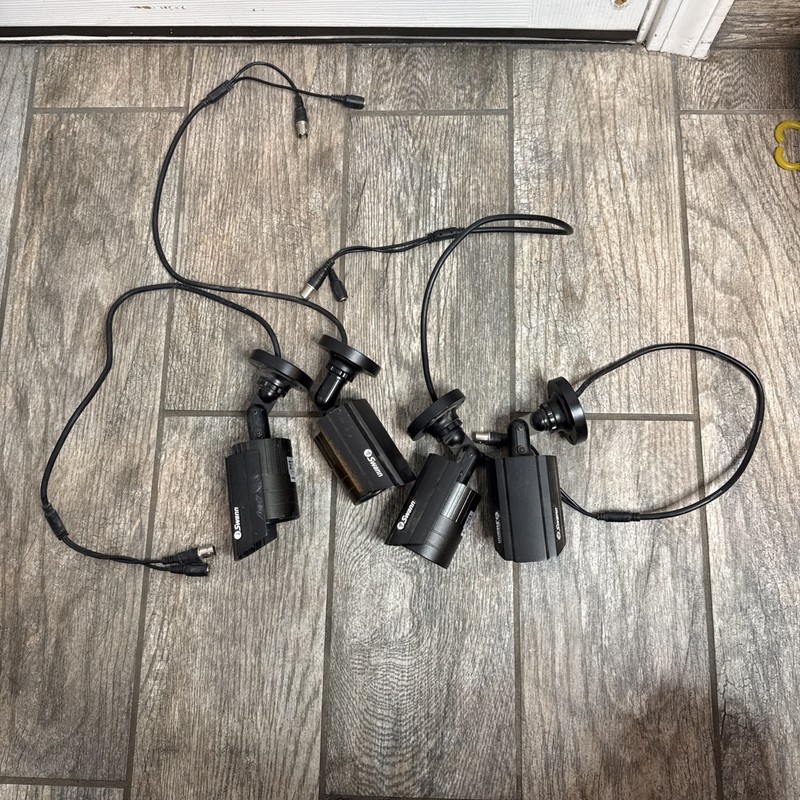 Swann Pro-530 Security Camera Lot Of 4 with Cables Pro Series CCTV A1