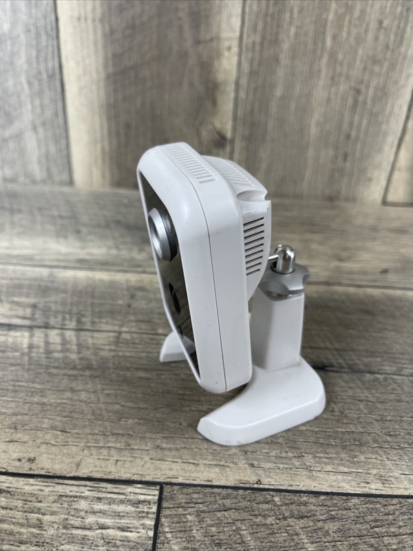 IRIS RC8221 White Wired/Wireless 802.11n H.264 HD Security Camera gallery