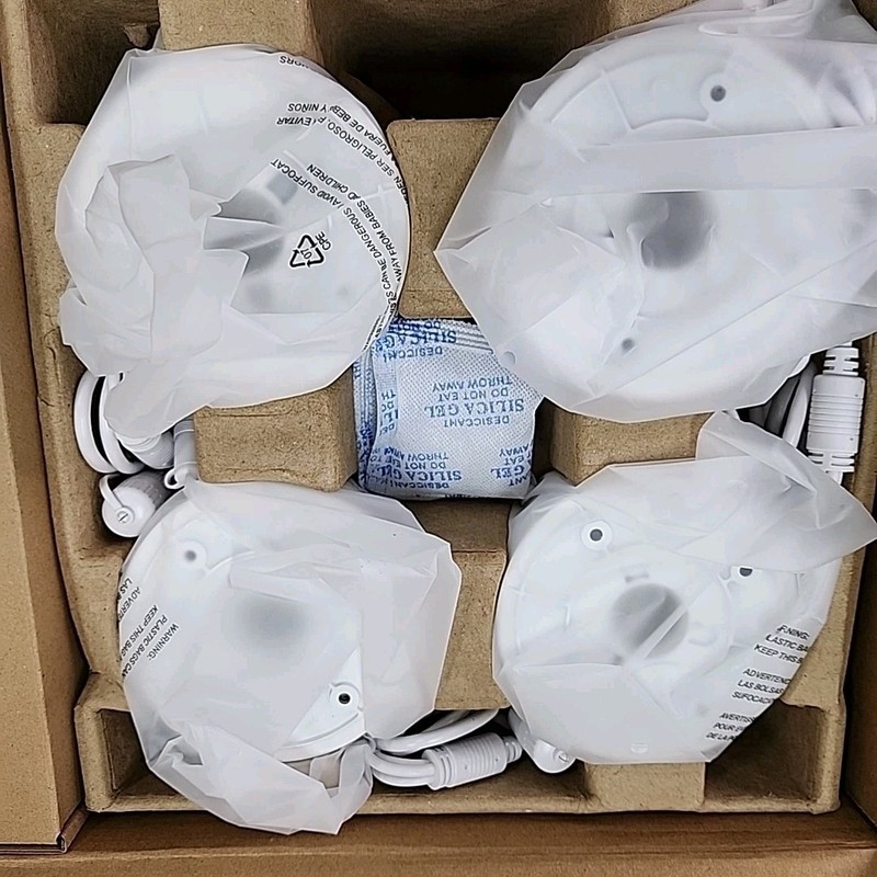NEW Reolink D800 4K Security Cameras (x4) Does not Included RLN8-410 gallery