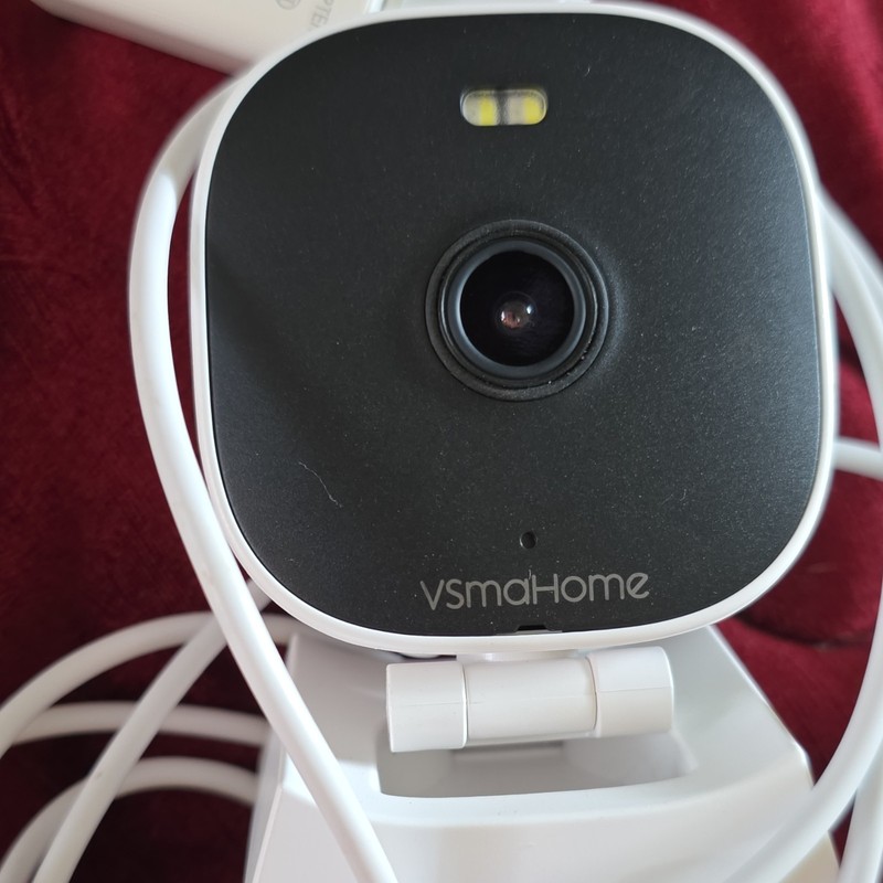 vsmaHome 2K Indoor Wi‑Fi IP Security Camera Alexa/Google, Mic/Speaker W/B