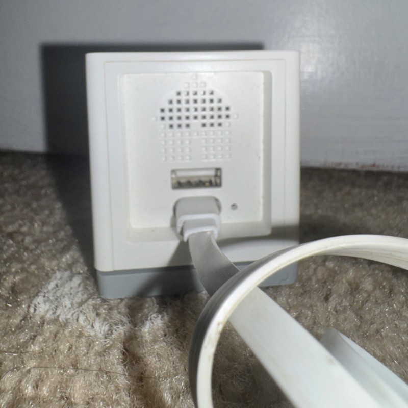 Wyze v2 indoor home security, 2 way audio with cloud storage/microsd supported gallery