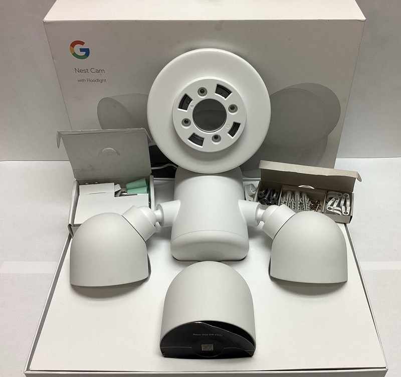 Google Nest Cam with Floodlight Outdoor Security Camera GPLE9 G3AL9 Kit White
