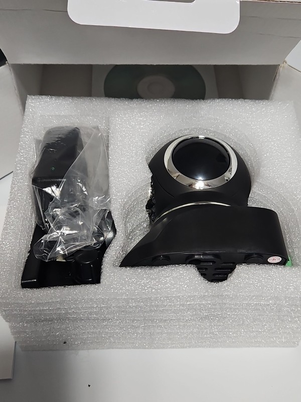 Wireless IP Camera•P2P Network•Image Capture•Video•Built-In Mic & Speaker•Indoor gallery