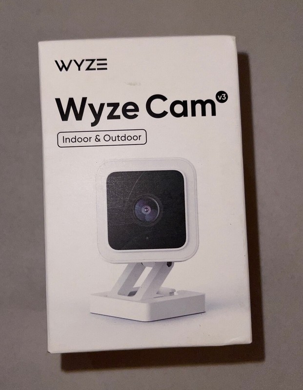 Wyze Labs Cam V3 WYZEC3 Indoor/Outdoor Surveillance Security Camera _ brand new 