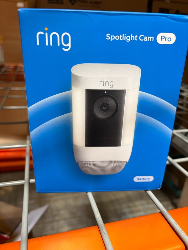 Spotlight Cam Pro, Battery with 2K Video and Ring Vision – White