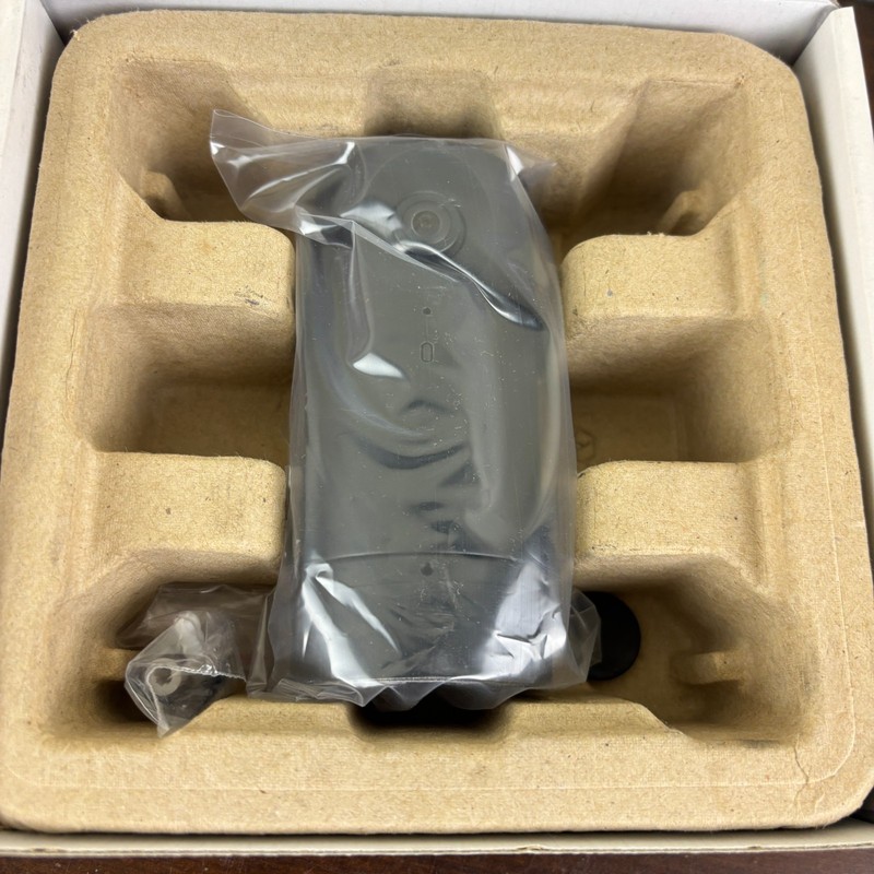 VivoTek Compact Cube Network Camera CC8130 - BLACK - OPEN BOX gallery