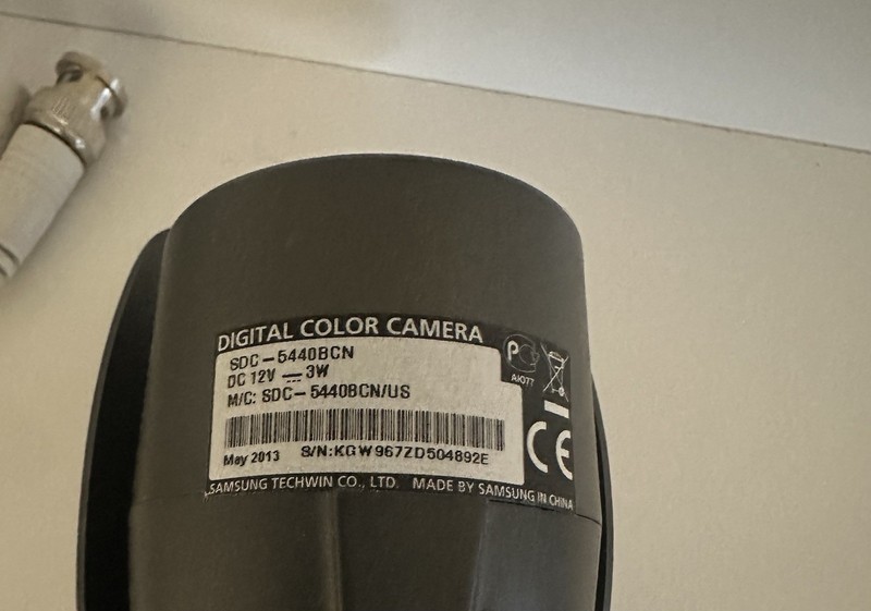 Samsung SDC-5440BCN Weather-Resistant Night Vision Camera / 600 TVLs + BNC Cable gallery