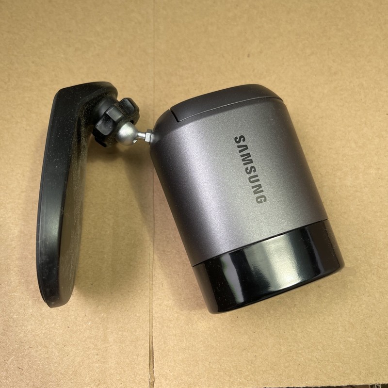 Lot Of(20) Samsung SmartCam A1 Outdoor 720p Wireless Battery Powered Camera New gallery