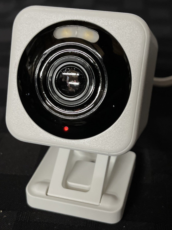 Wyze Cam v4 WYZEC4 2.5K QHD Indoor Outdoor Security Camera White Tested gallery