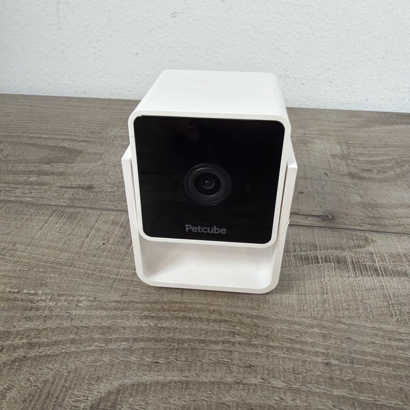 Petcube Cam CC10US White 1080p HD Night Vision Indoor Wi-Fi Pet Security Camera