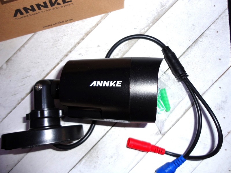 ANNKE 1080P HD 4in1 CCTV Home Security Camera w/ Night Vision CT1BG w/ BNC Cable gallery