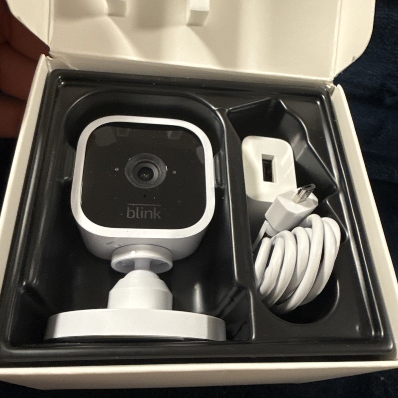 Blink Mini Indoor Plug-In Live HD Smart Surveillance Camera BCM00300U NEW! gallery