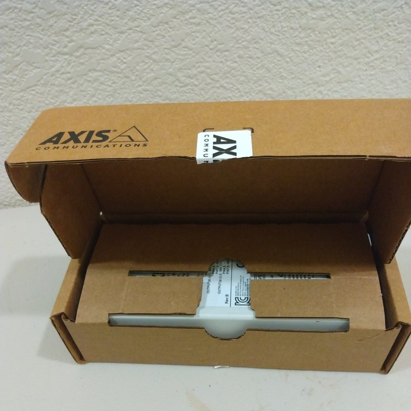 AXIS - T8154 - POWER OVER ETERNET - POE60S-1TB USED gallery