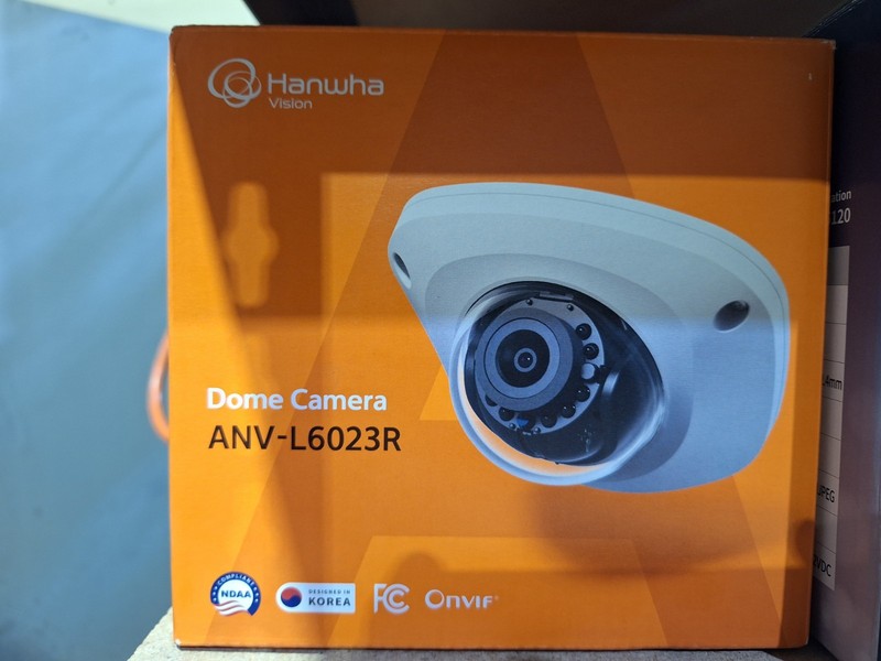 Hanwha Techwin ANV-L6023R 2MP IR dome Network Camera Wisenet New