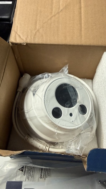 Lorex LNE8964AB 4K Ultra HD Motorized IP Dome Audio 4X Optical Zoom gallery