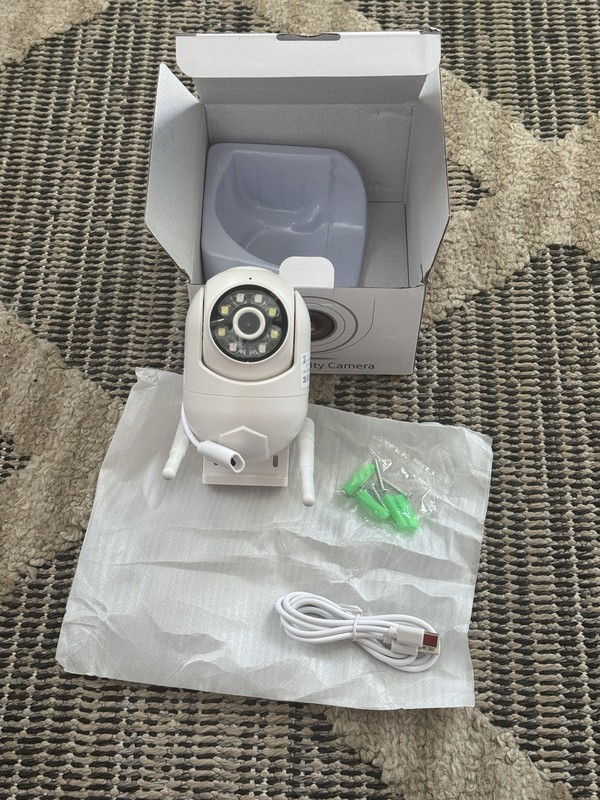 SET OF 4 WIRELESS CAMERAS WITH NIGHT VISION. WATCH FROM ANYWHERE IN THE WORLD. gallery