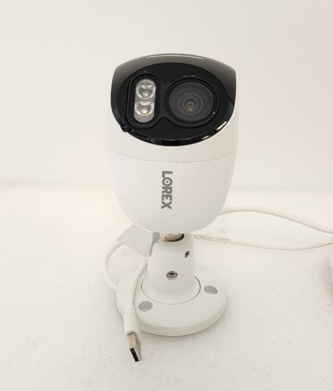 Lorex 4K Dual Lens Wi-Fi Security Camera with Smart Security Lighting W891UA gallery