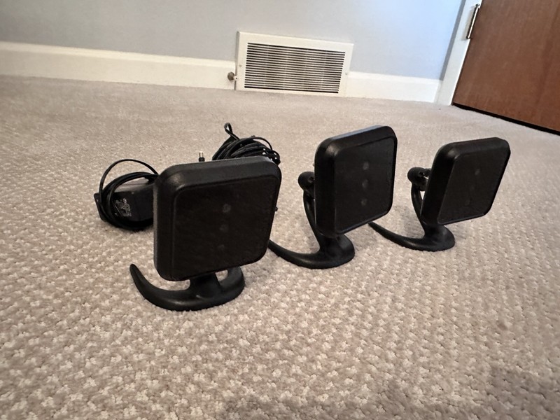 Lot of 3 ADT Black indoor wireless day/night cameras c8025b-ADT gallery